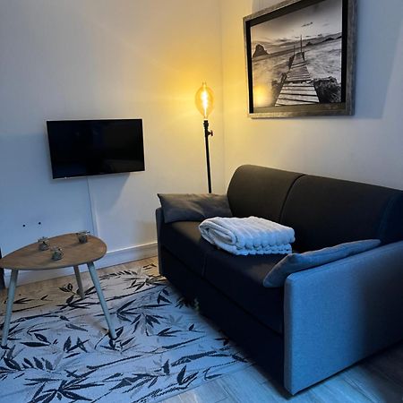 Appartement Cosy Face A La Basilique Saint Remi Reims Extérieur photo
